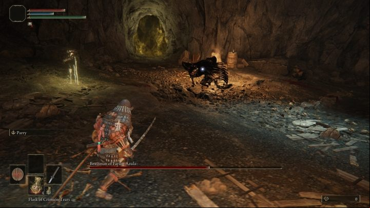 When the opponent raises his sword up, it means that he will soon make a long jump in your direction - Elden Ring: How to beat Beastman of Farum Azula? - Limgrave - Elden Ring Guide