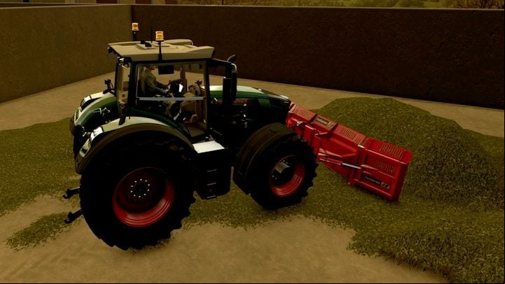 You can scatter the grass by using levelers - Farming Simulator 22: Silage - obtaining and usage - Grass, hay and silage - Farming Simulator 22 Guide